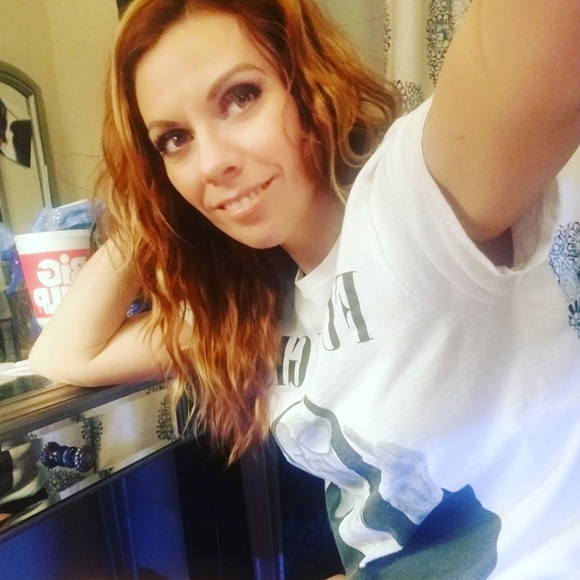 Meet your Posher, JayJay - Picture 3 of 8